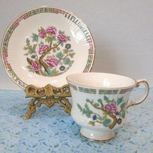 Elizabethan Bone China England Teacup & Saucer